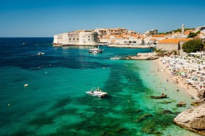 Playa de Banje en Dubrovnik